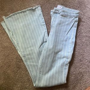 Cello wide leg striped jeans. Size 3